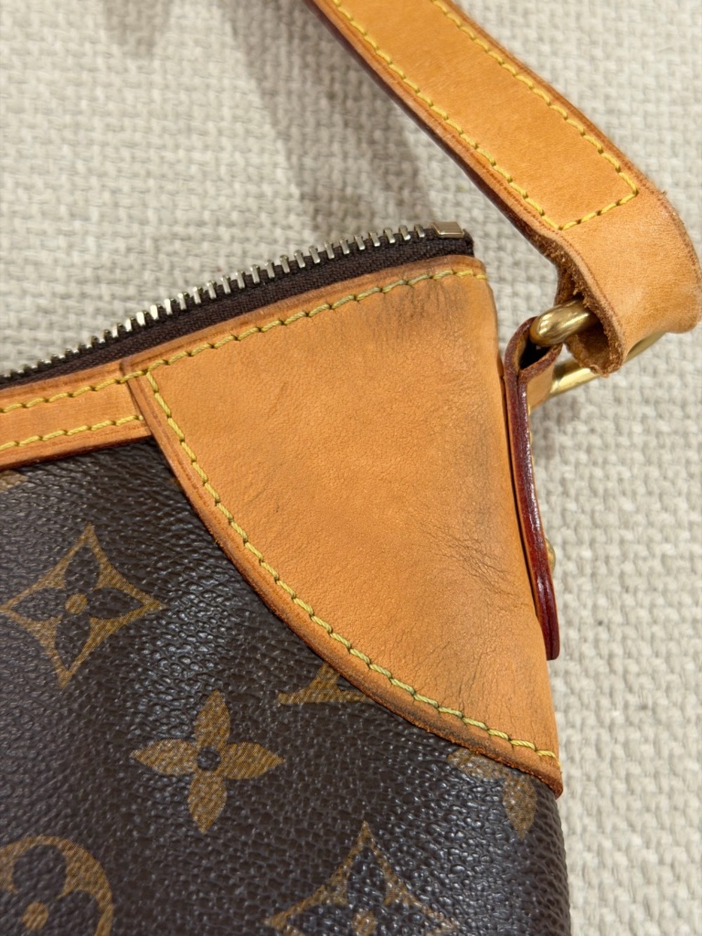 Louis Vuitton Odeon MM Brown Monogram Crossbody with Tan Leather Trim - Picture 3 of 16